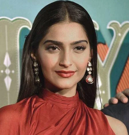 sonam kapoor picture