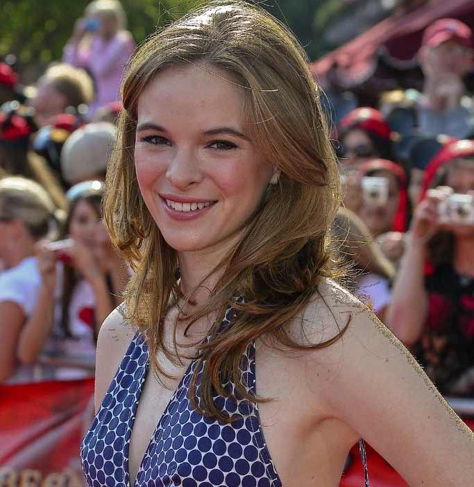 Panabaker pics danielle 41 Sexiest