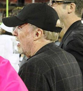 Phil Knight picture