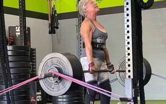grandmother weightlifter 2