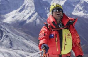 Chinese-blind-mountain-climber