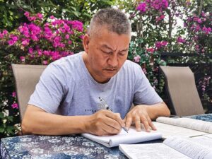 Chinese Millionaire Liang Shi Fails University Entrance Exam for the 27th Time
