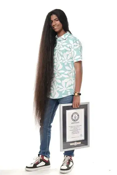 world record of having the longest hair in world